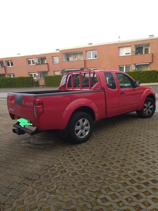 Gebraucht Nissan Navara 150 PS (110 kW) 2014 Rot Pickup