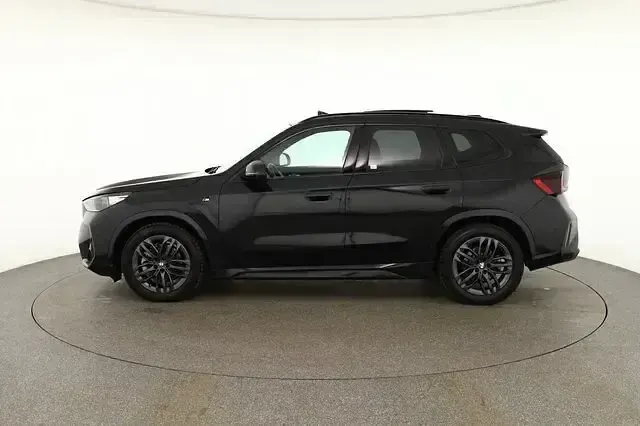 Gebraucht BMW X1 M Sport 218 PS (160 kW) 2023 Saphirschwarzmet. SUV