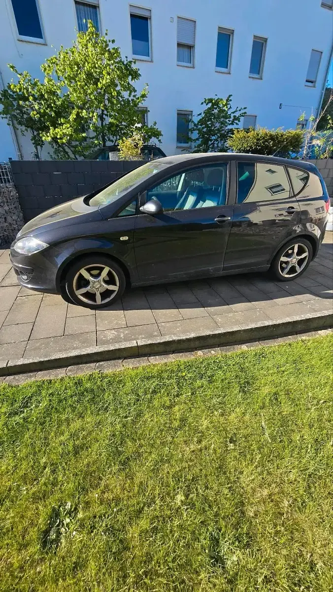 Second-hand Seat Altea 102 CP (75 kW) 2006 Negru Monovolum