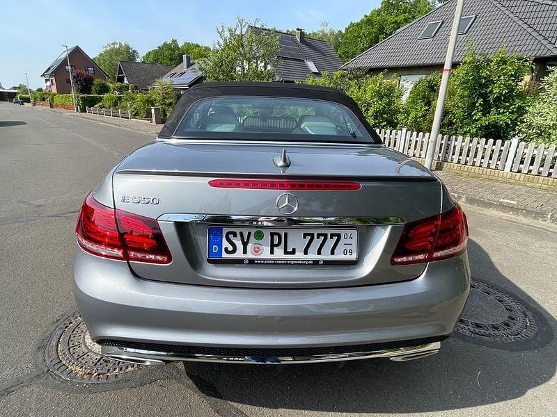 Używany Mercedes E500 408 KM (300 kW) 2015 Srebrny Kabriolet