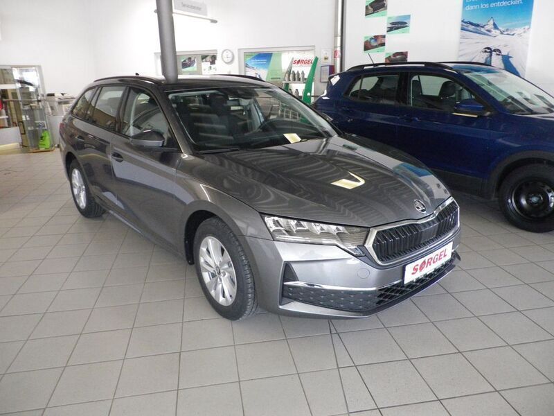 Grau Gebraucht 2025 Skoda Octavia Selection Kombi | 32.450 € (Fairer Preis) - Bild 1/4