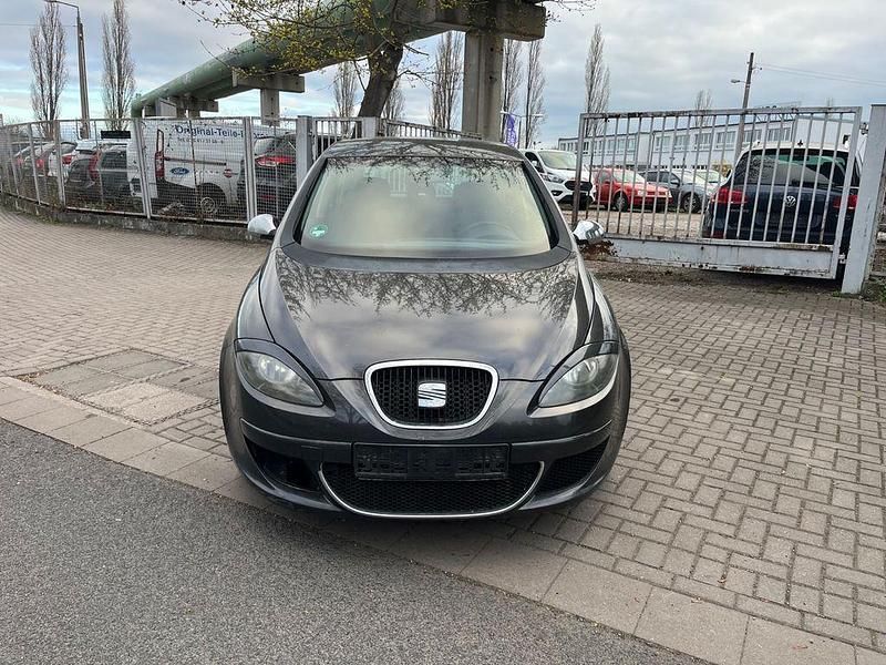 Gebraucht Seat Altea Reference 102 PS (75 kW) 2005 Grau Van / Kleinbus