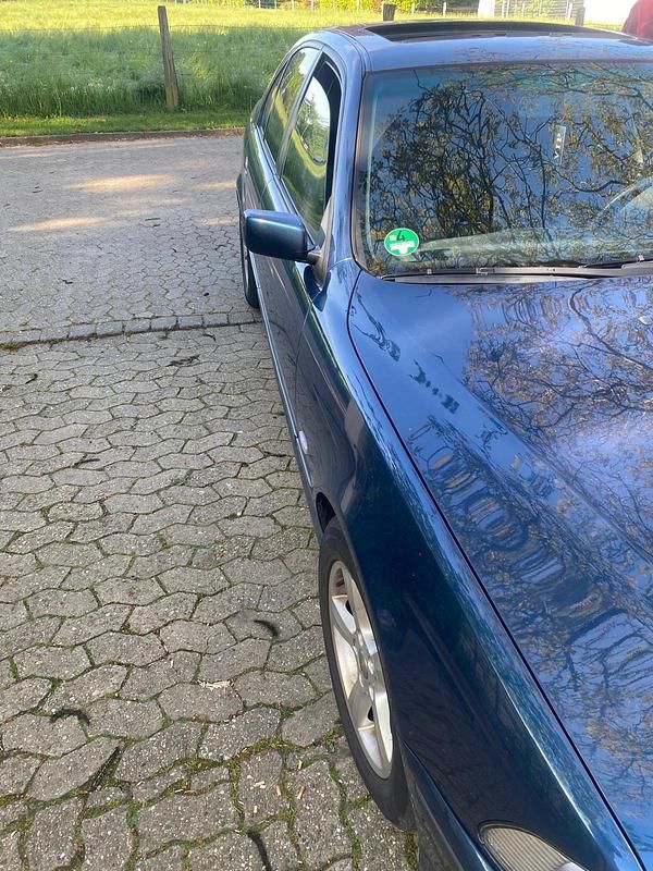 Gebraucht BMW 523 170 PS (125 kW) 1997 Blau Limousine