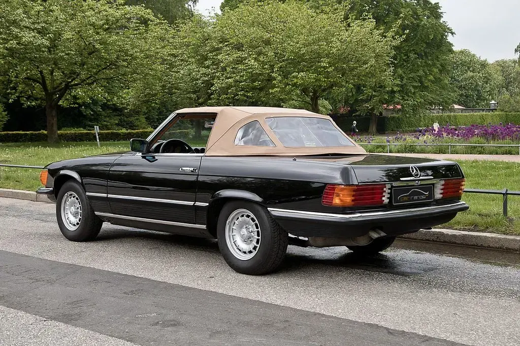 Gebraucht Mercedes SL380 155 PS (114 kW) 1983 Schwarz Cabrio