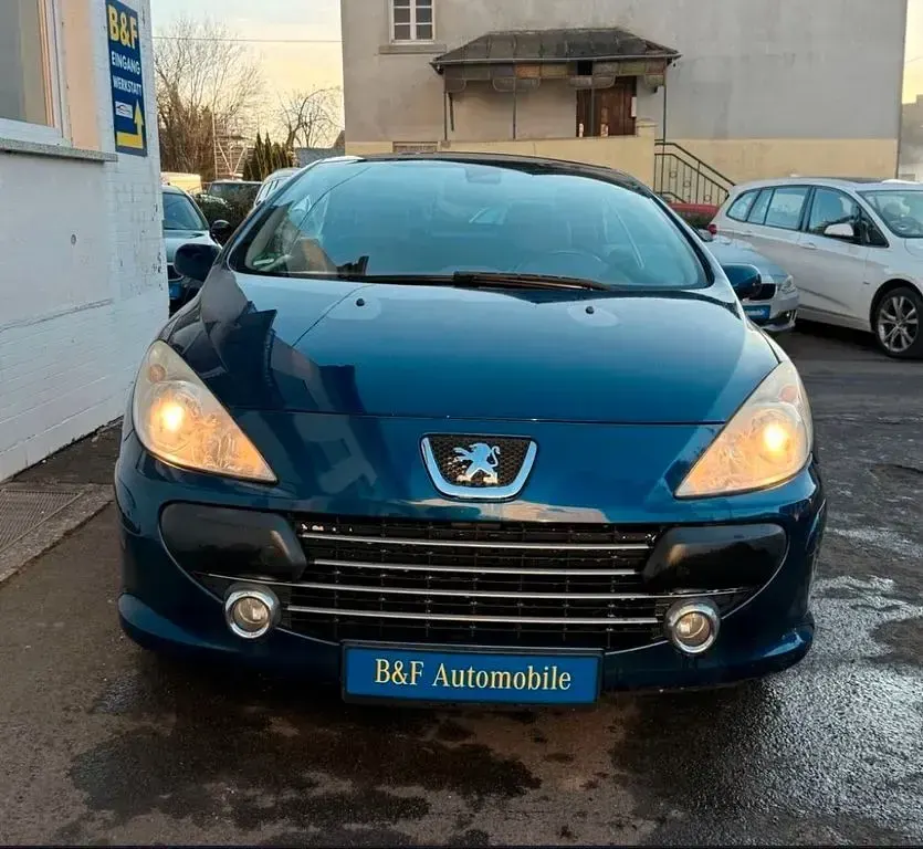 Gebraucht Peugeot 307 CC 140 PS (102 kW) 2006 Cabrio