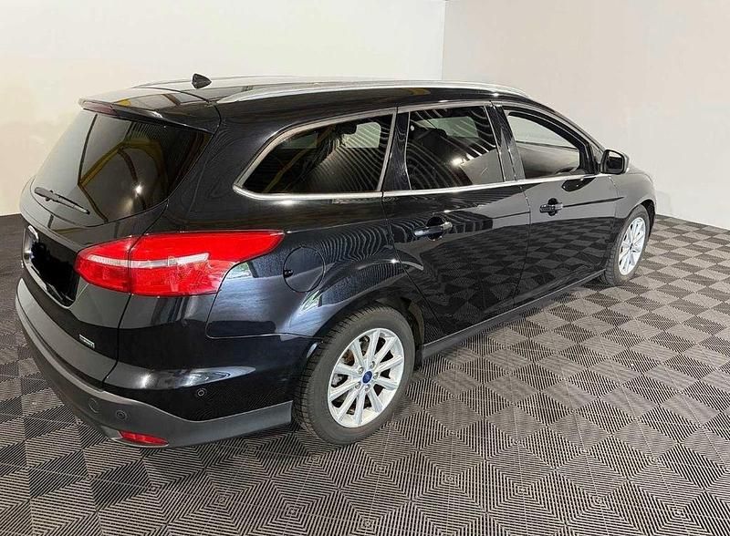 Gebraucht Ford Focus Business Edition 125 PS (91 kW) 2015 Schwarz Kombi