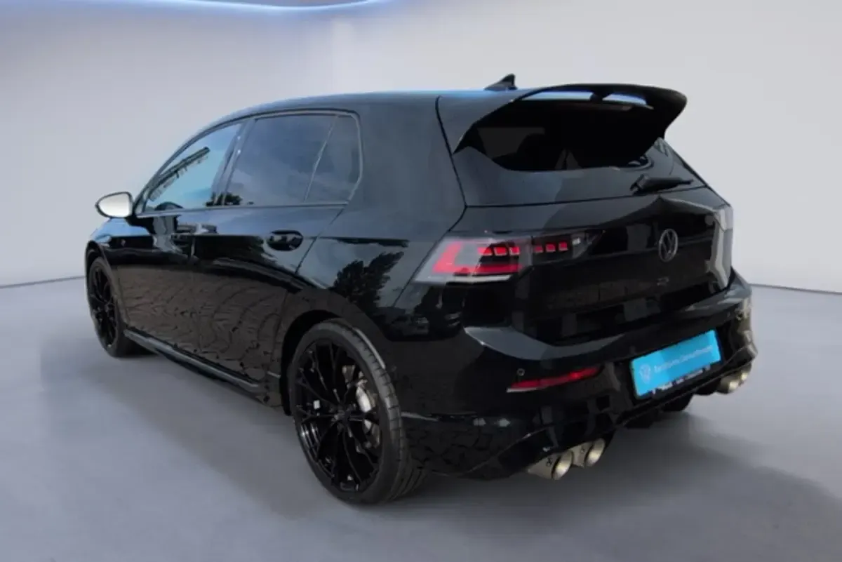 Gebraucht VW Golf VIII Active 333 PS (244 kW) 2023 Schwarz Kleinwagen