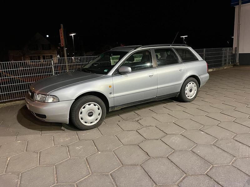 Silber Gebraucht 1997 Audi A4 Kombi | 750 € (Superpreis) - Bild 1/1