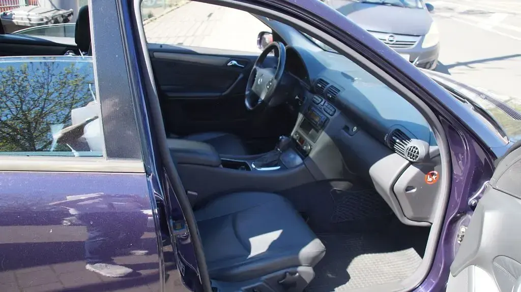 Gebraucht Mercedes C320 Avantgarde 218 PS (160 kW) 2001 Blau Limousine