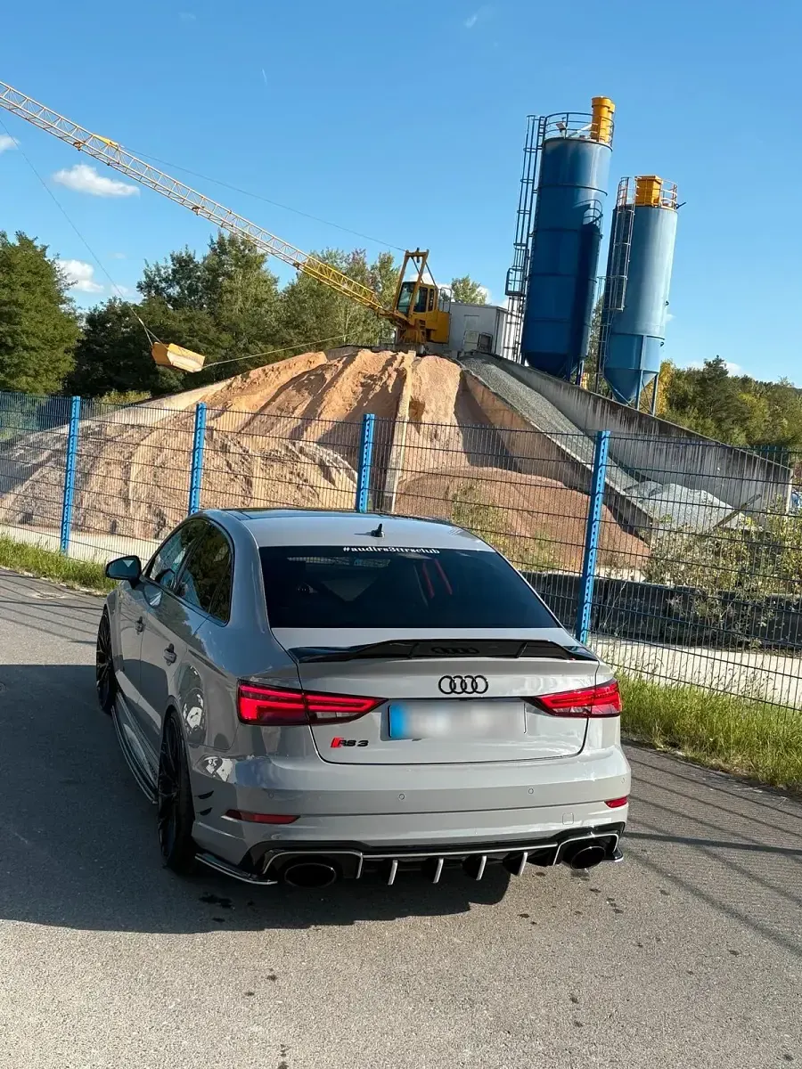 Gebraucht Audi RS3 Ambiente 470 PS (345 kW) 2019 Grau Limousine