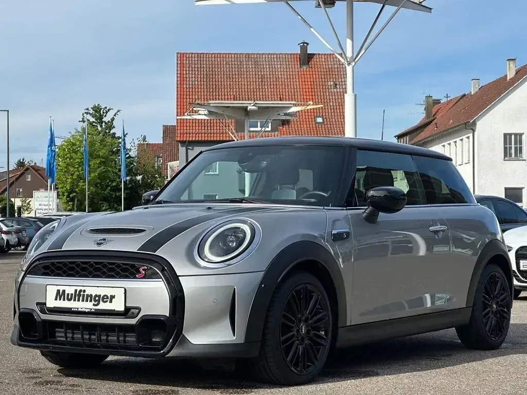 Używany Mini Cooper S 192 KM (141 kW) 2023 Srebrny Hatchback