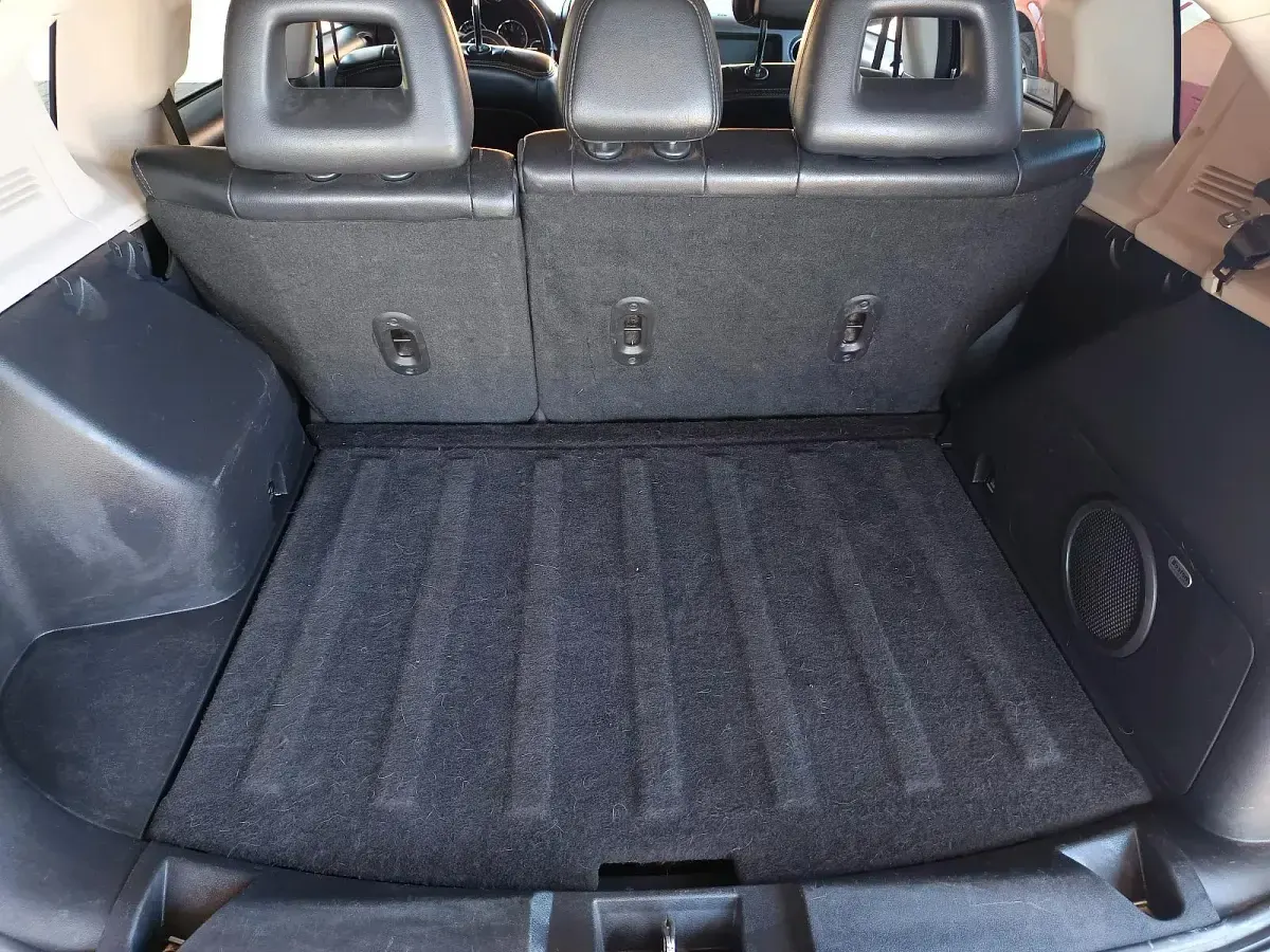 Gebraucht Jeep Compass 163 PS (119 kW) 2026 Rot SUV