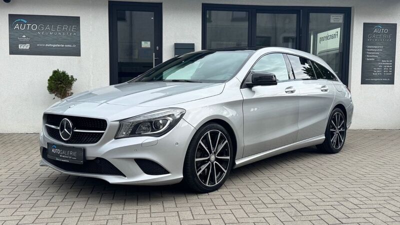 Silber Gebraucht 2015 Mercedes CLA250 Limousine | 13.980 € (Superpreis) - Bild 1/4