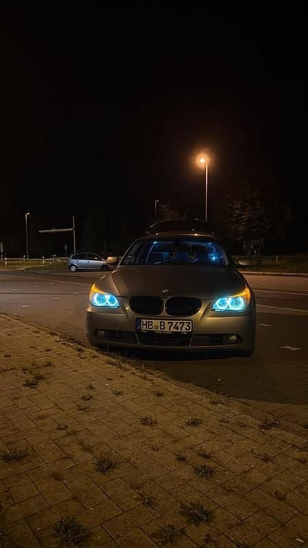 Grau Gebraucht 2004 BMW 530 Limousine | 2.500 € (Superpreis) - Bild 1/4