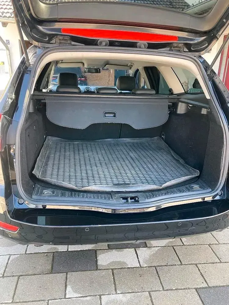 Gebraucht Ford Mondeo 140 PS (102 kW) 2010 Schwarz Kombi
