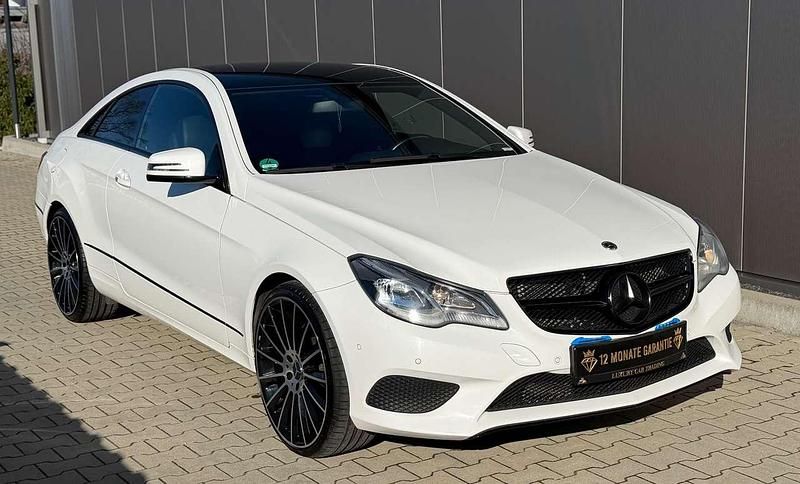 Gebraucht Mercedes E320 AMG line 272 PS (200 kW) 2016 Polarweiss  unilack Coupé