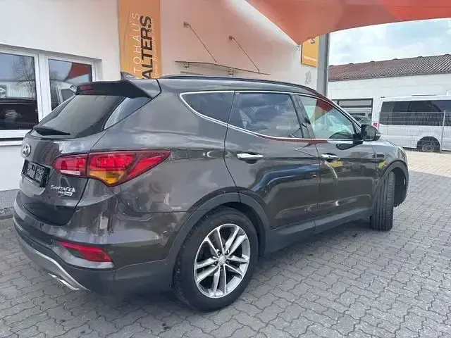 Gebraucht Hyundai Santa Fe Premium 200 PS (147 kW) 2017 Braun SUV