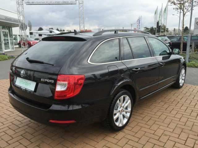 Gebraucht Skoda Superb Exclusive 170 PS (125 kW) 2014 Schwarz metallic Kombi