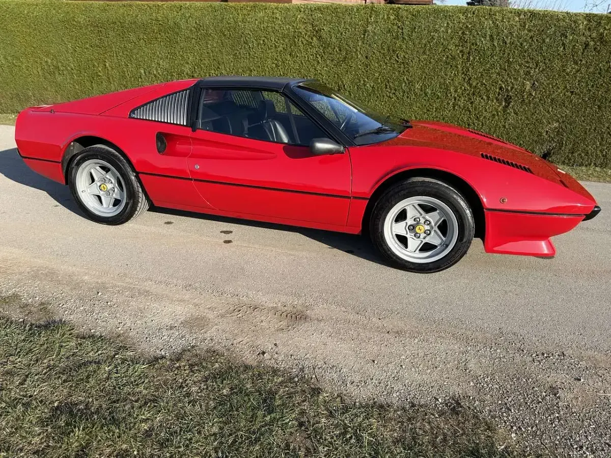 Second-hand Ferrari 308 223 CP (164 kW) 1980 Roșu Coupe