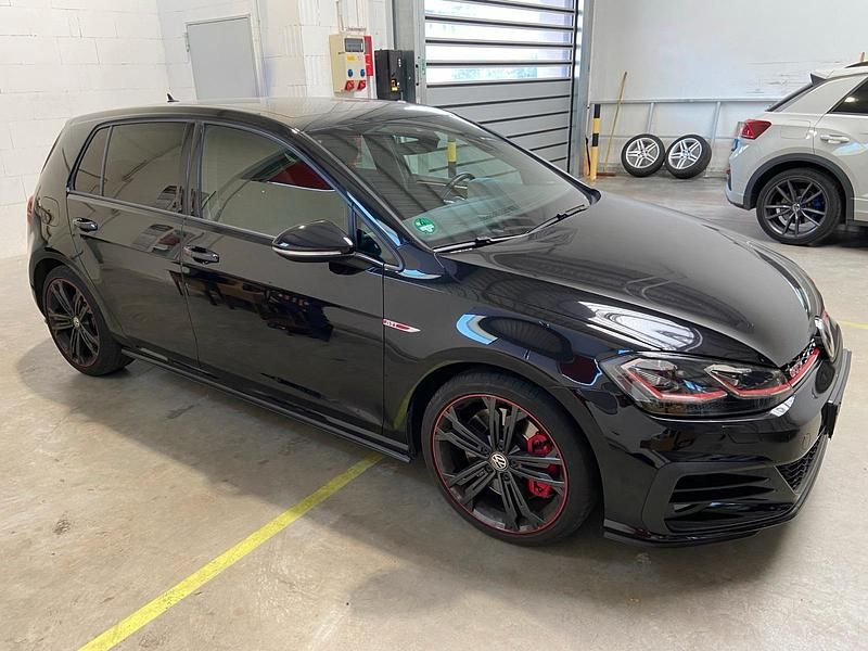 Gebraucht VW Golf VII GTI 245 PS (180 kW) 2018 Schwarz Kleinwagen