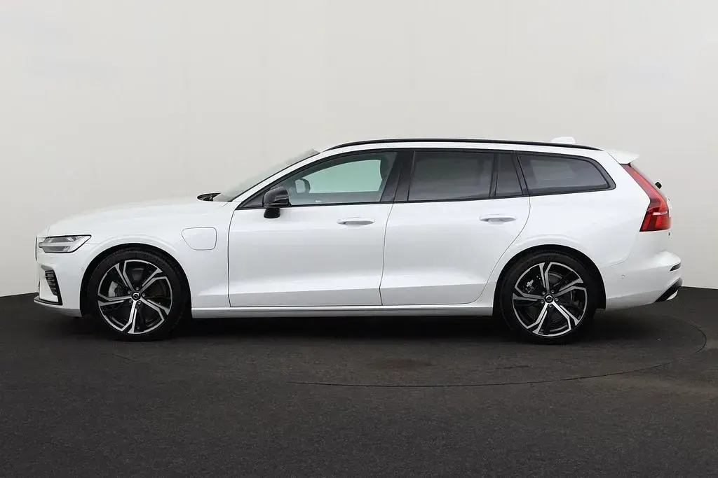 Second-hand Volvo V60 Plus 2024 Break