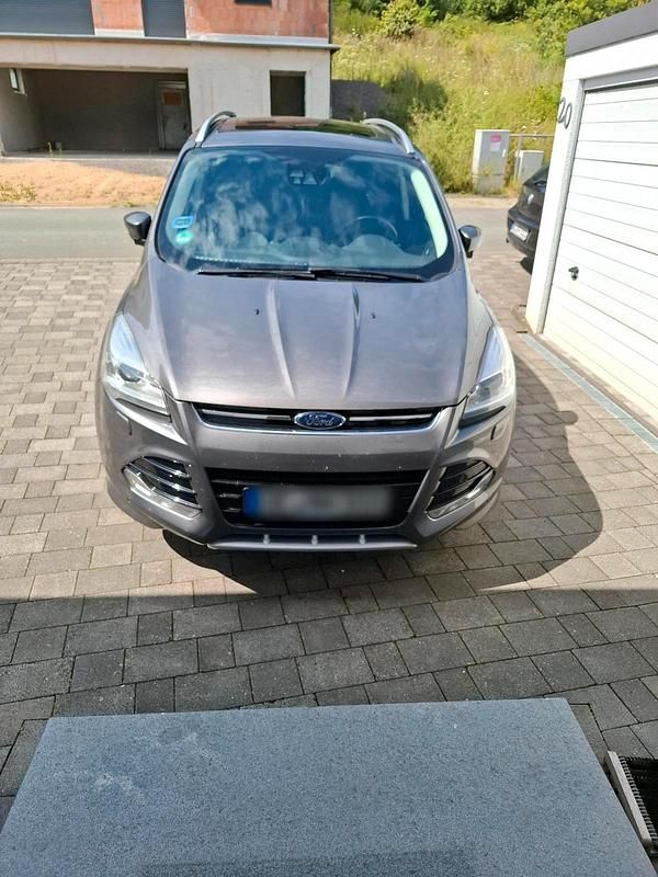 Gebraucht Ford Kuga Individual 182 PS (133 kW) 2014 Grau SUV