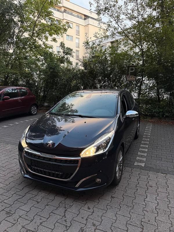 Gebraucht 2017 Peugeot 208 Kleinwagen | 7.000 € (Guter Preis) - Bild 1/4