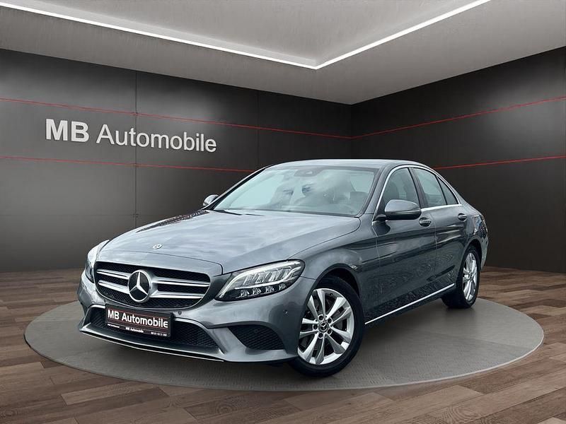 Grau Gebraucht 2020 Mercedes C300 Business Limousine | 24.290 € (Superpreis) - Bild 1/4