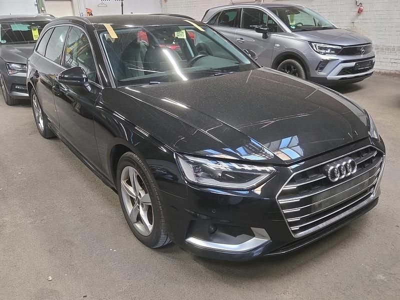 Gebraucht Audi A4 Advanced 163 PS (119 kW) 2021 Schwarz Kombi