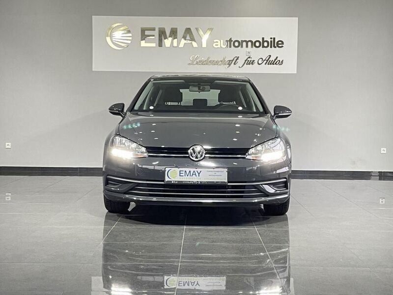 Gebraucht VW Golf VII Trendline 86 PS (63 kW) 2017 Grau Limousine
