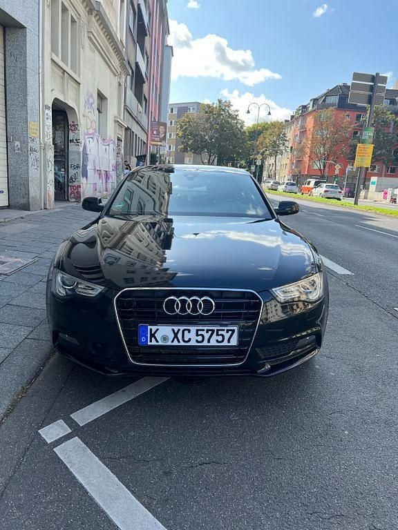 Schwarz Gebraucht 2015 Audi A5 Sportback Comfort Limousine | 8.900 € (Guter Preis) - Bild 1/4