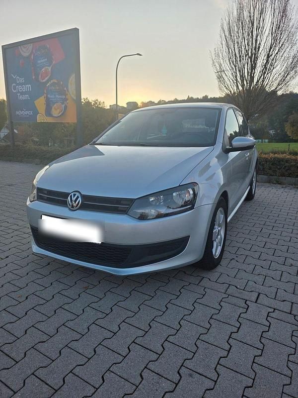 Grau Gebraucht 2011 VW Polo Kleinwagen | 4.100 € (Fairer Preis) - Bild 1/4