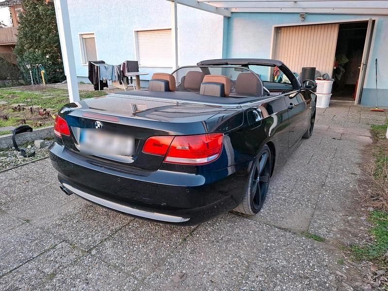 Gebraucht BMW 325 Cabriolet 218 PS (160 kW) 2008 Schwarz Cabrio