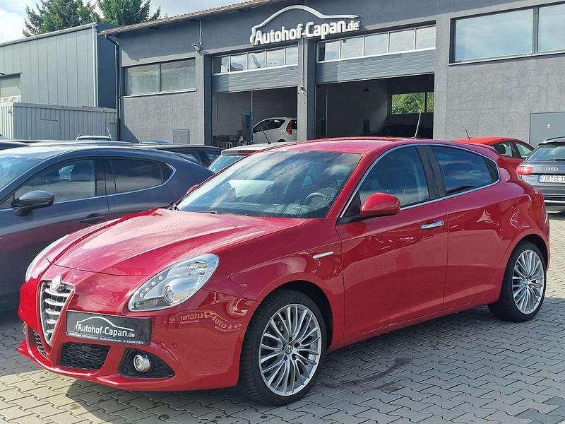 Other Gebraucht 2015 Alfa Romeo Giulietta Turismo Kleinwagen | 8.999 € (Fairer Preis) - Bild 1/4