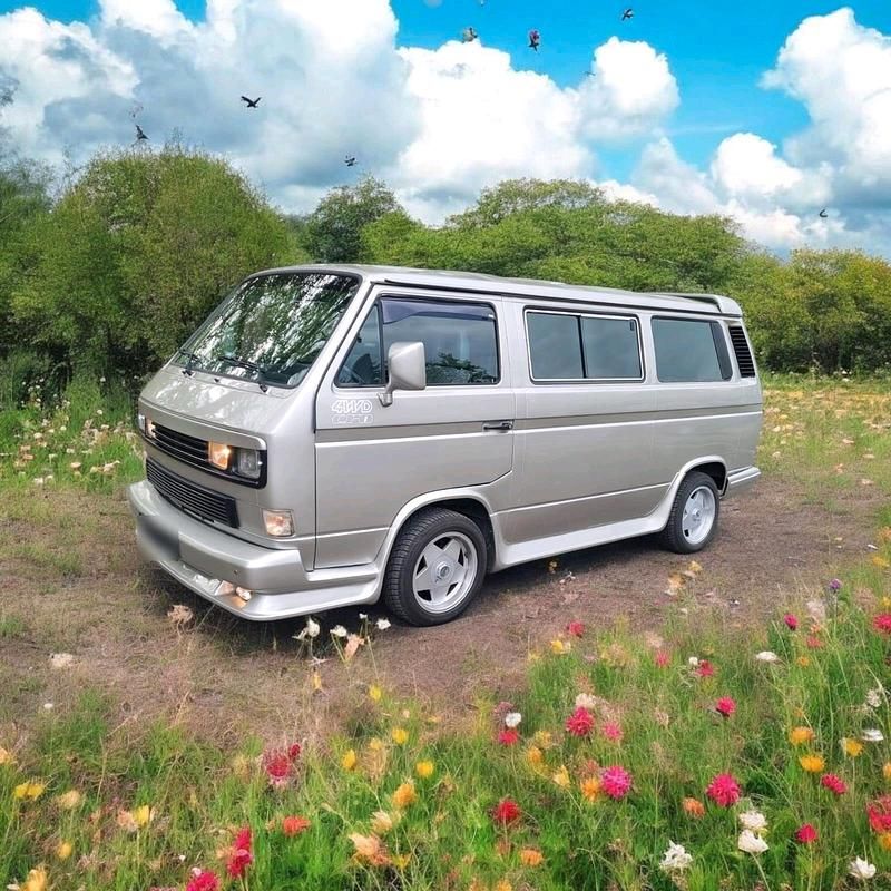 Second-hand VW Multivan 69 CP (50 kW) 1989 Argintiu Monovolum