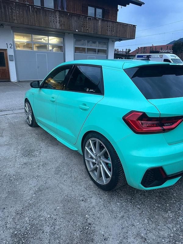 Gebraucht Audi A1 S-Line 95 PS (69 kW) 2023 Weiß SUV