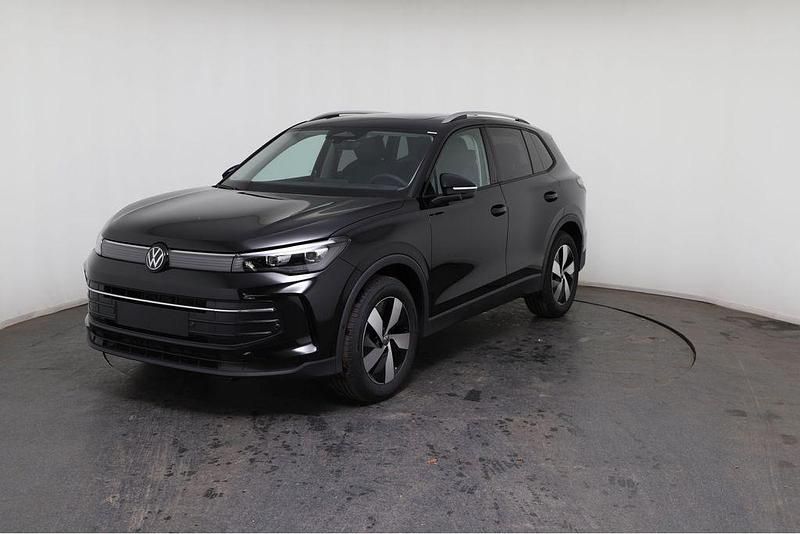 Neu VW Tiguan Edition 150 PS (110 kW) 2025 Schwarz SUV