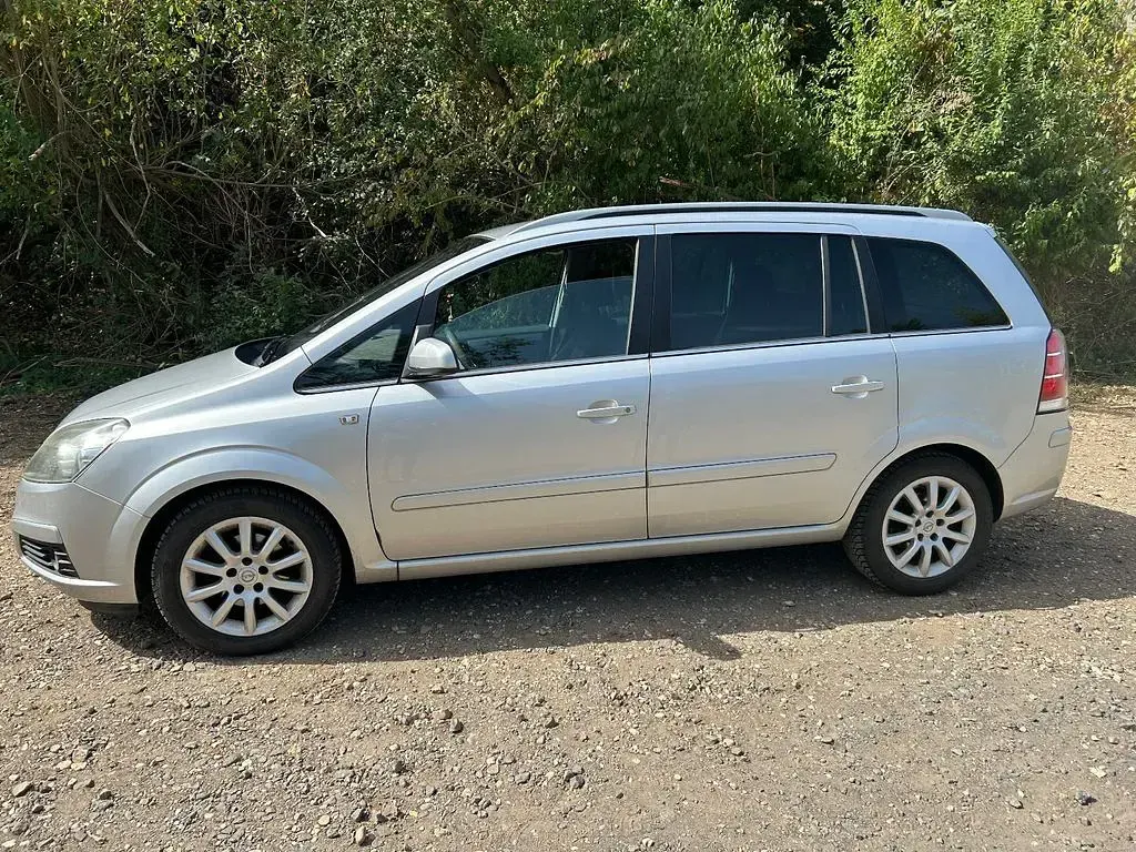 Gebraucht Opel Zafira 140 PS (102 kW) 2005 Silber Van / Kleinbus