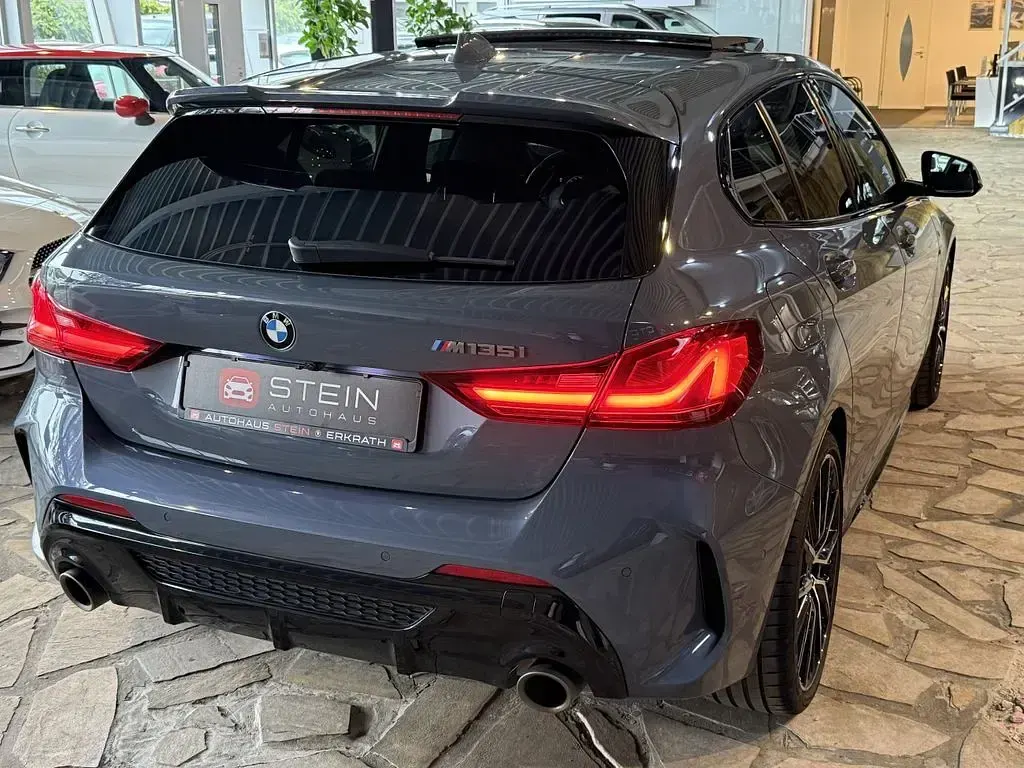 Używany BMW M135 Performance 306 KM (225 kW) 2021 Szary Hatchback