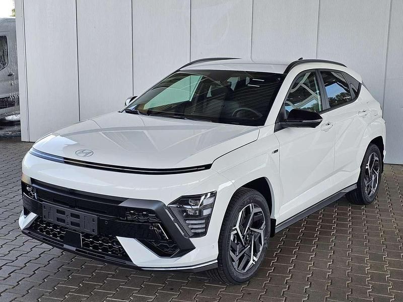 Atlas white Neu 2024 Hyundai Kona N Line SUV | 31.500 € (Fairer Preis) - Bild 1/4