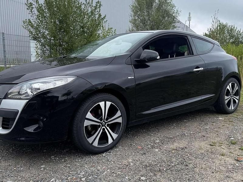 Schwarz Gebraucht 2012 Renault Mégane Coupé Bose Edition Coupé | 4.000 € (Fairer Preis) - Bild 1/4