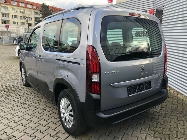 Gebraucht Peugeot Rifter Active 131 PS (96 kW) 2018 Grau metallic Van / Kleinbus