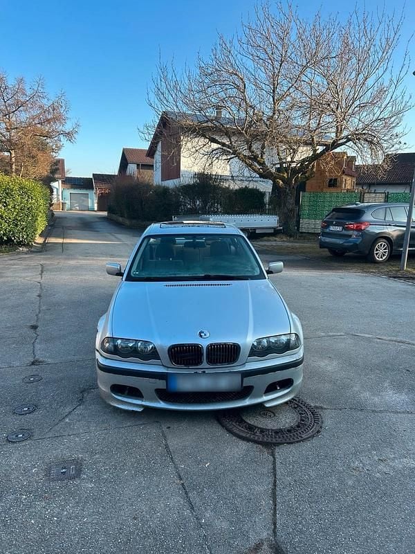 Gebraucht BMW 320 150 PS (110 kW) 2000 Silber Limousine