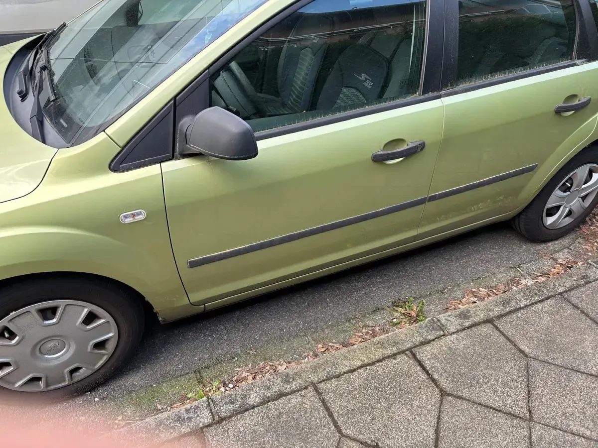 Używany Ford Focus 100 KM (73 kW) 2006 Zielony Kombi