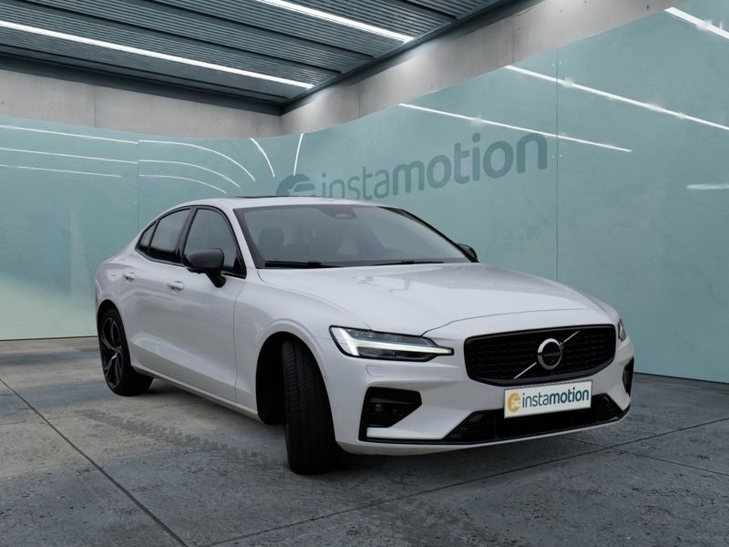 Weiß Gebraucht 2024 Volvo S60 Limousine | 36.600 € (Guter Preis) - Bild 1/4