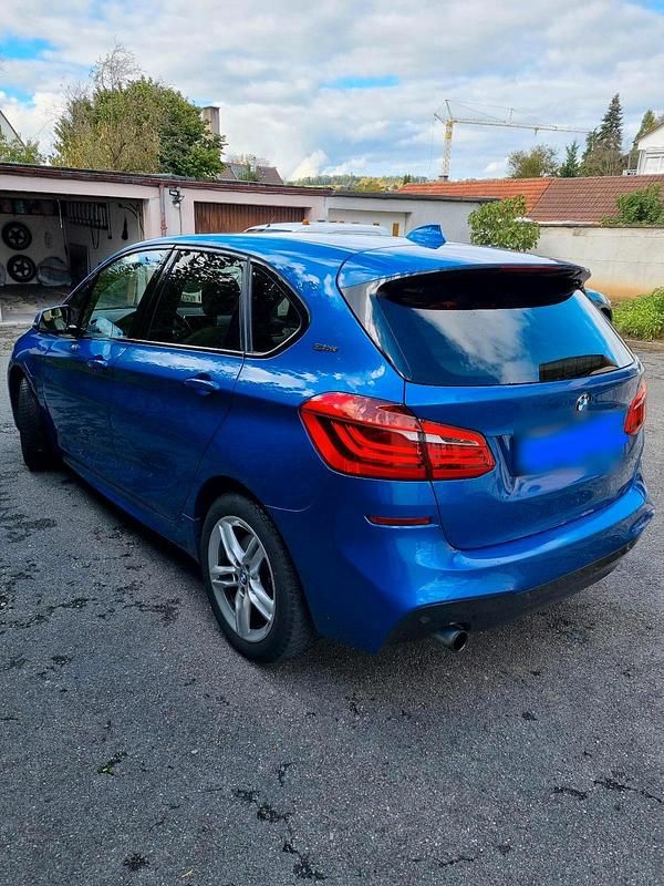 Gebraucht BMW 225 M Sport 224 PS (164 kW) 2017 Blau Van / Kleinbus