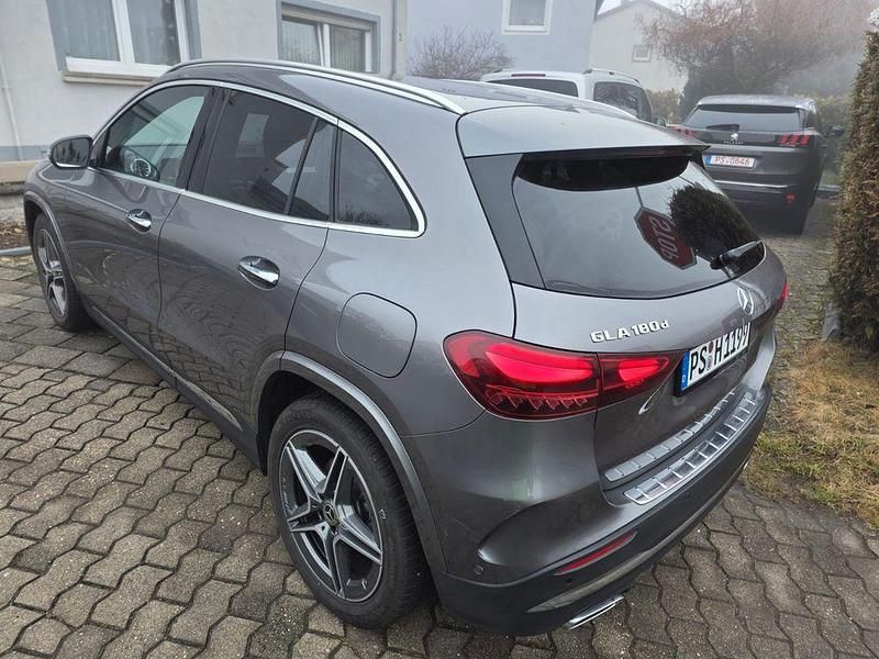 Gebraucht Mercedes GLA180 AMG 116 PS (85 kW) 2025 Grau SUV