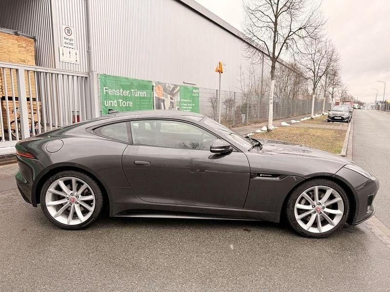 Gebraucht Jaguar F-Type R-Dynamic 340 PS (250 kW) 2019 Grau Coupé