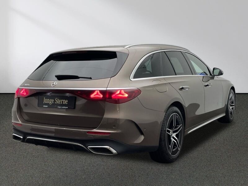 Gebraucht Mercedes E300 AMG 204 PS (150 kW) 2024 Othercolor Kombi