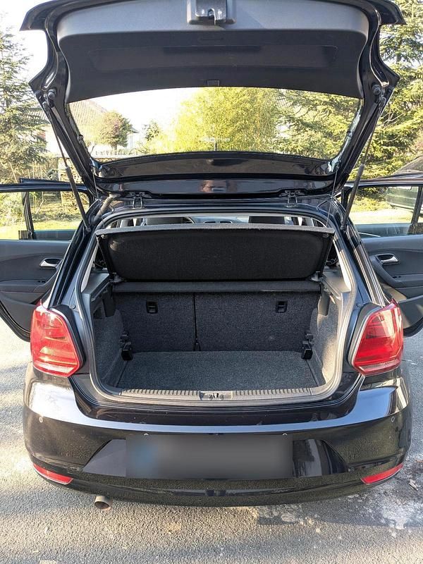 Gebraucht VW Polo 90 PS (66 kW) 2016 Schwarz Kleinwagen